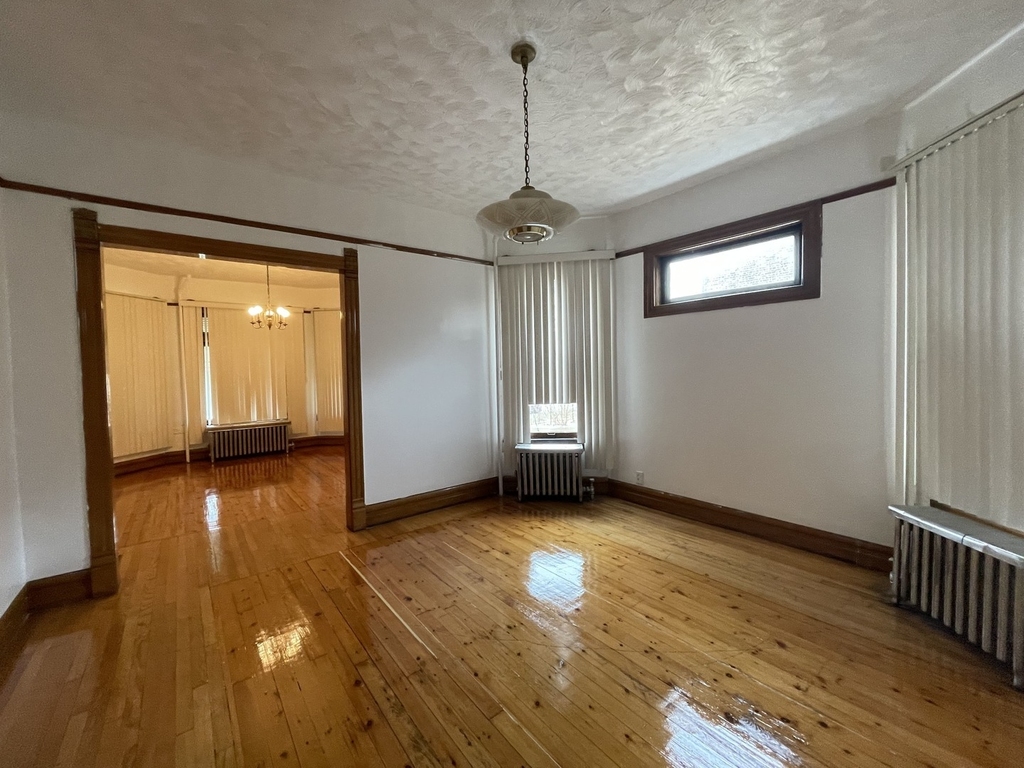 7216 S Emerald Avenue - Photo 1