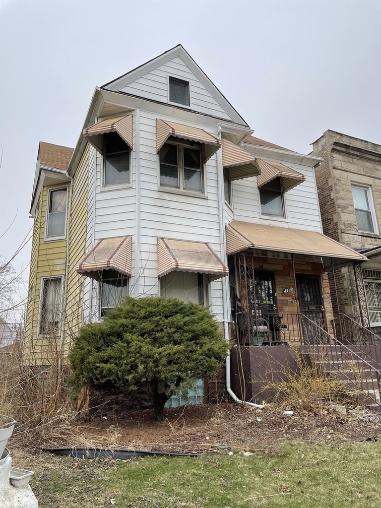 7216 S Emerald Avenue - Photo 0