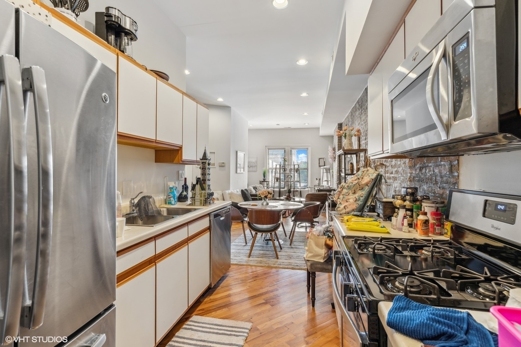 1156 W Grand Avenue - Photo 3