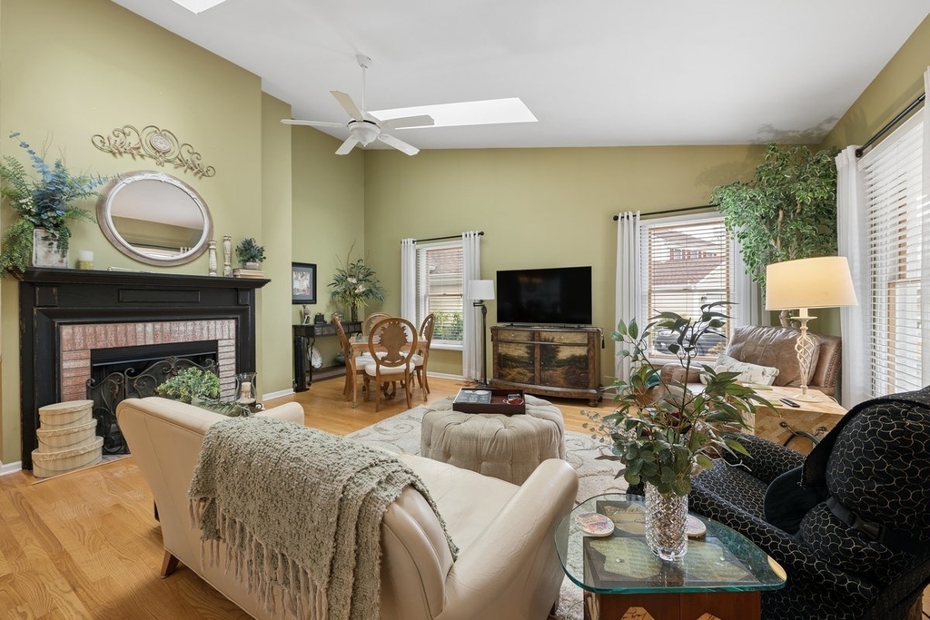 1069 Devonshire Avenue - Photo 4