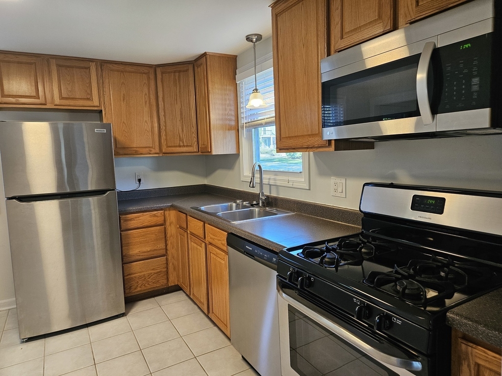 102 Kansas Street - Photo 2