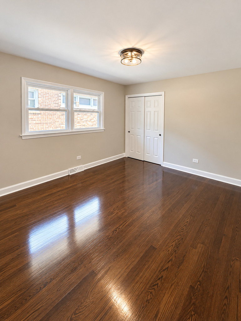 17140 University Avenue - Photo 9