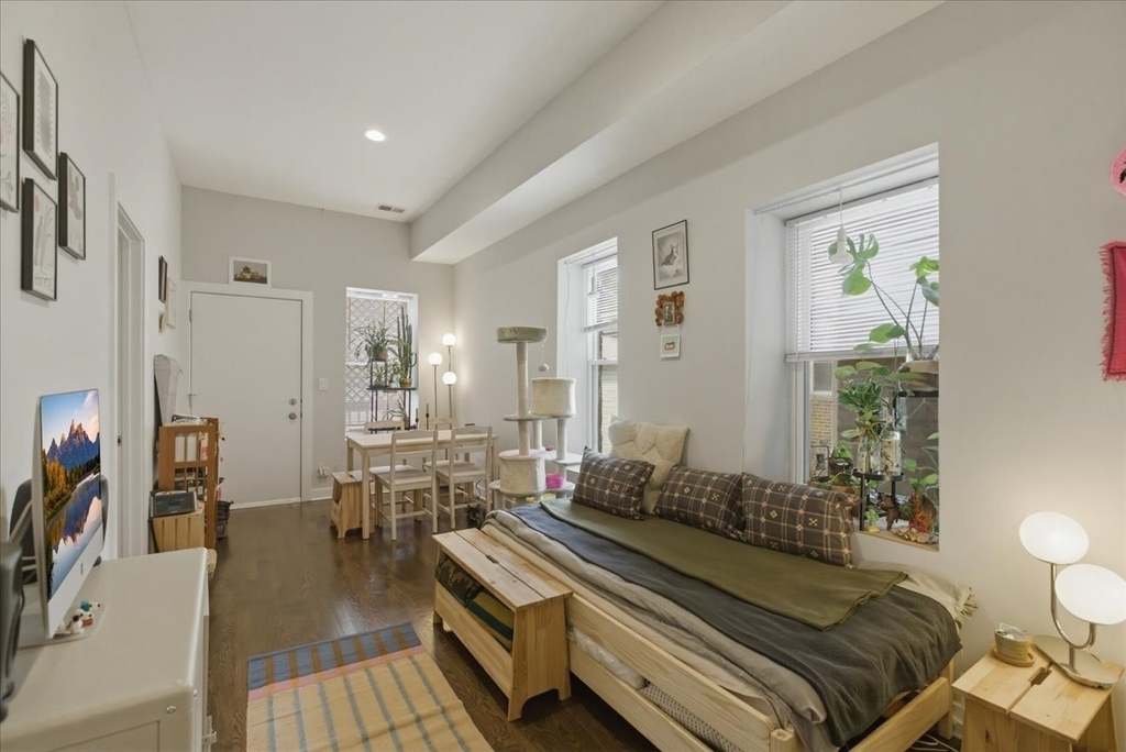 1854 W 18th Street - Photo 1