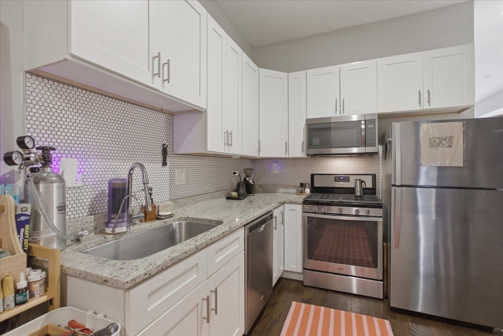 1854 W 18th Street - Photo 4