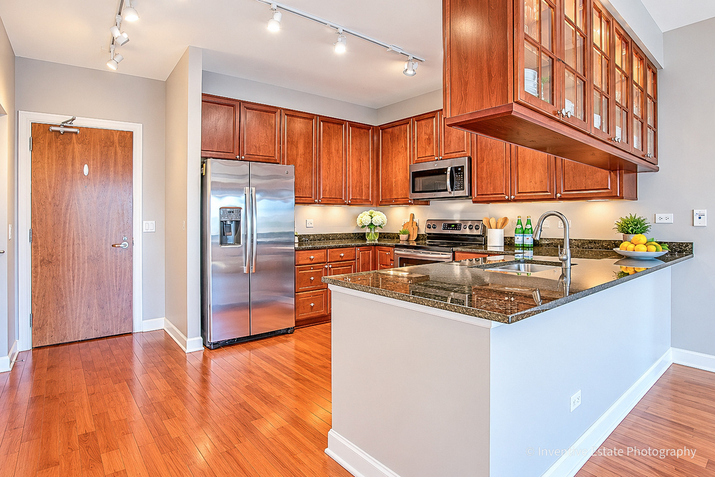1841 S Calumet Avenue - Photo 4