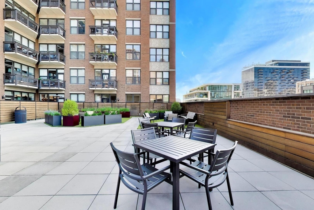849 N Franklin Street - Photo 35