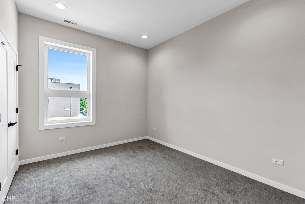 4906 S Saint Lawrence Avenue - Photo 12