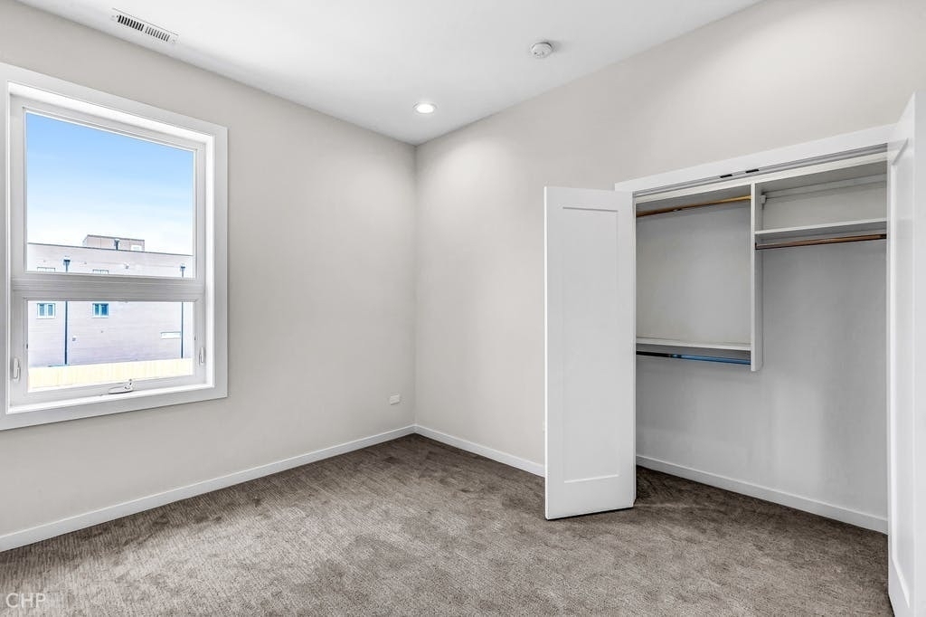 4906 S Saint Lawrence Avenue - Photo 15