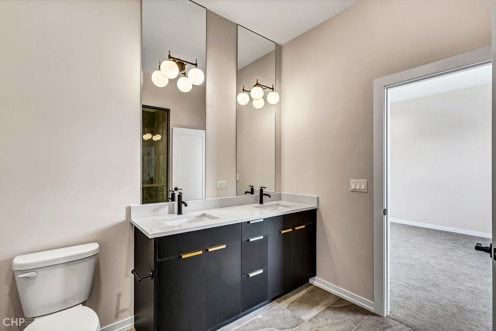 4906 S Saint Lawrence Avenue - Photo 8