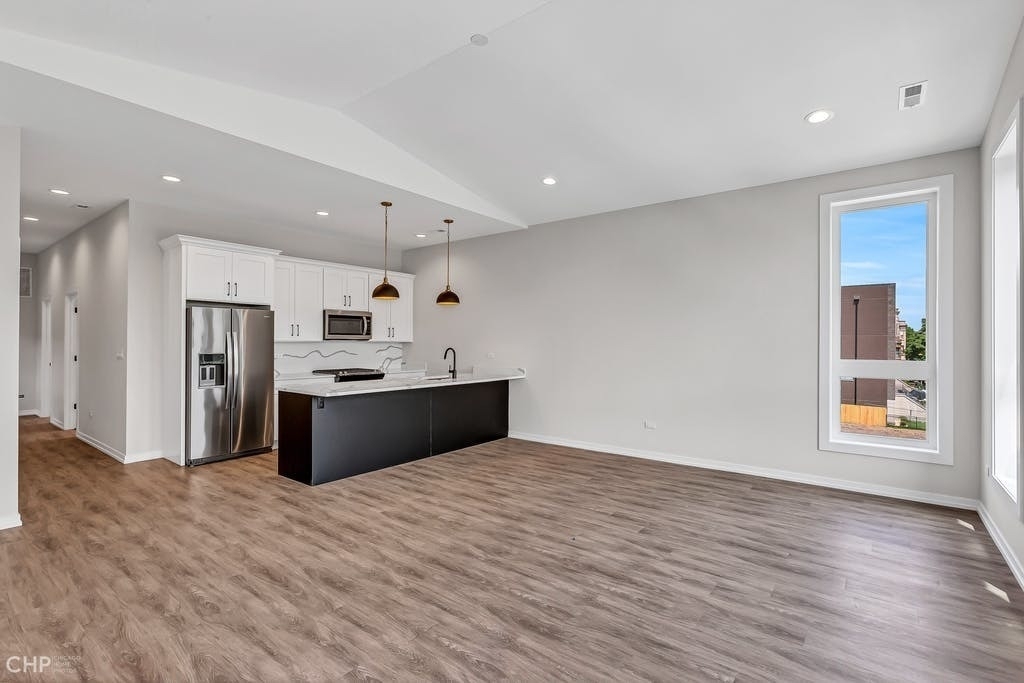4906 S Saint Lawrence Avenue - Photo 5