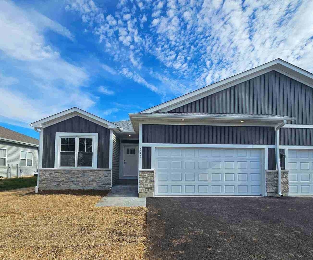 915 Partridge Circle - Photo 0