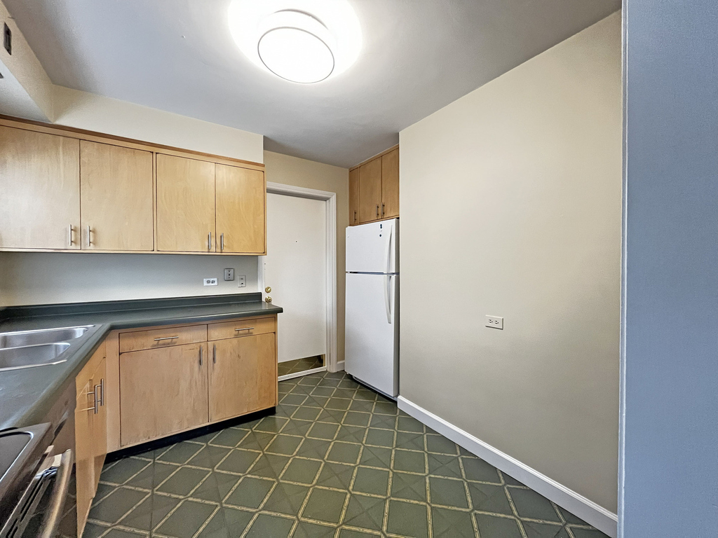 4 S June Terrace - Photo 7