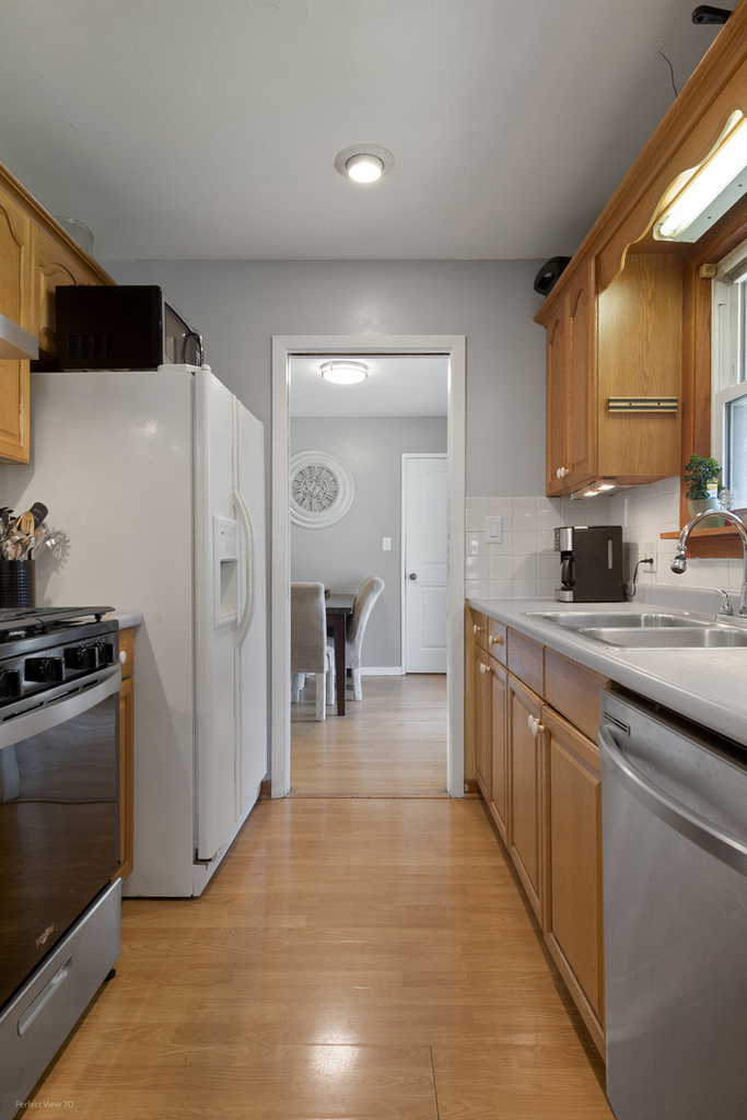 702 School Street - Photo 6