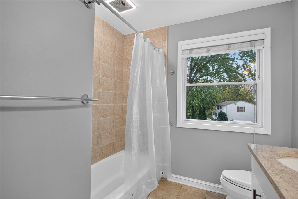 857 W Lanark Lane - Photo 28