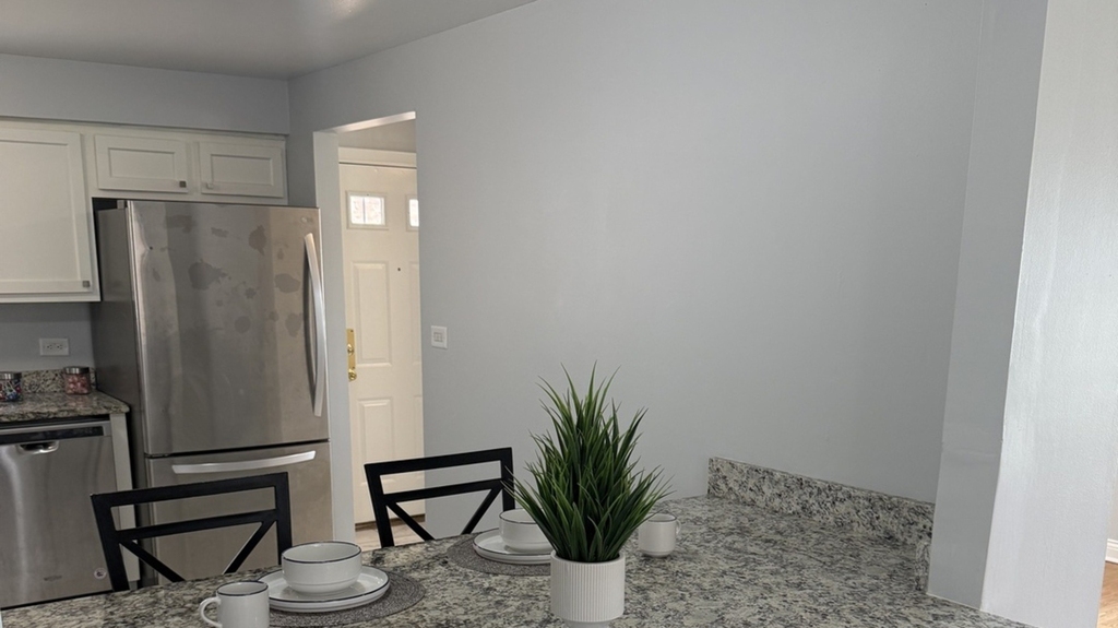 656 Saginaw Avenue - Photo 11