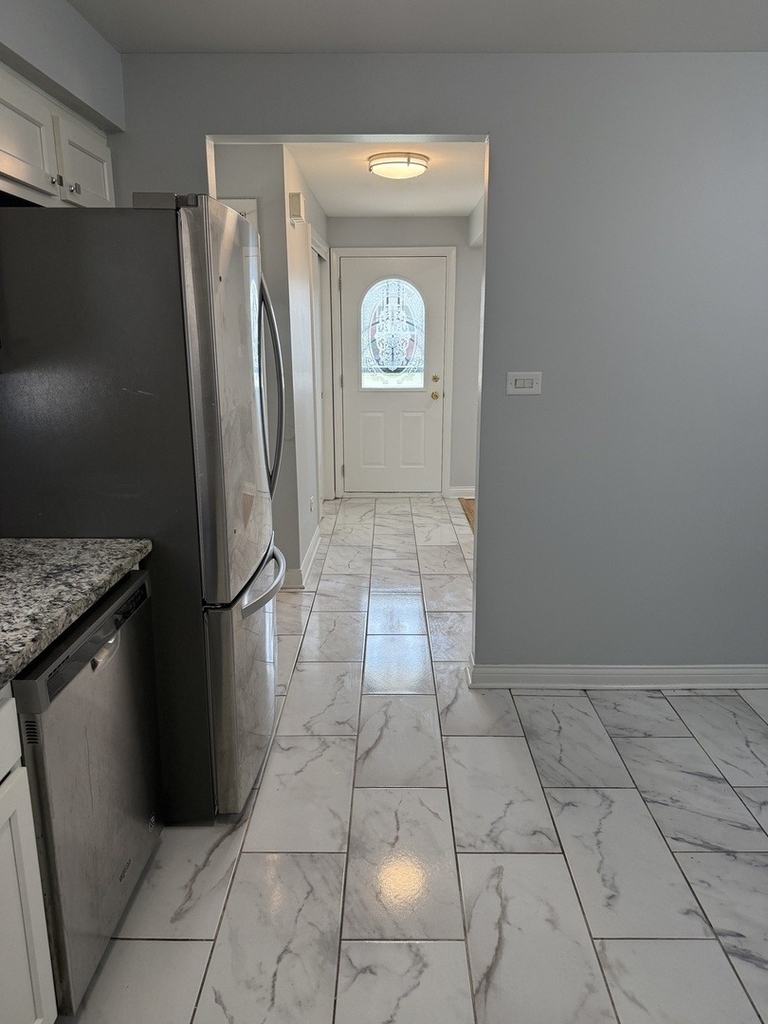 656 Saginaw Avenue - Photo 17