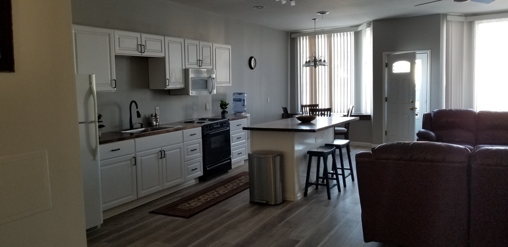 1402 5th Street - Photo 1