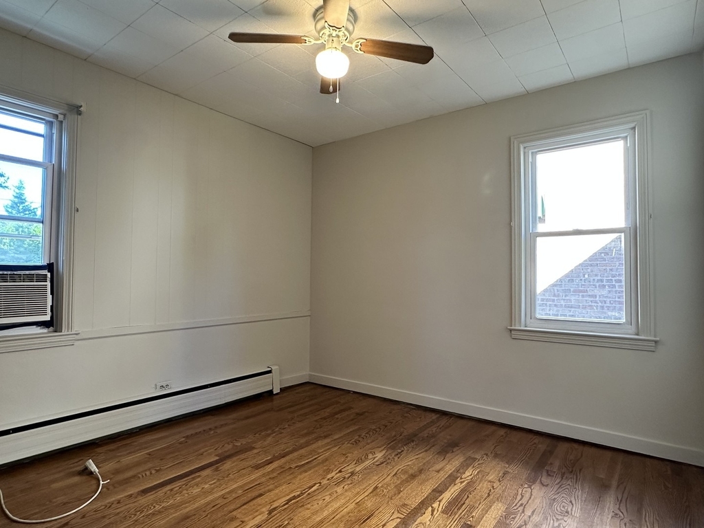 10816 S Central Park Avenue - Photo 8
