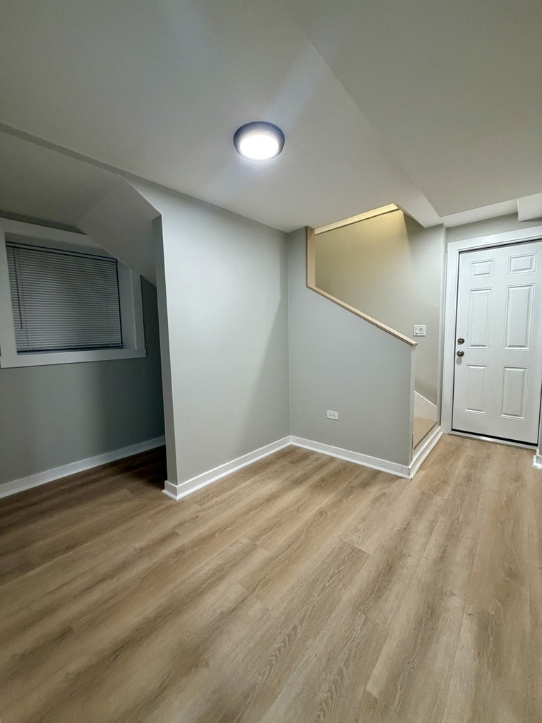 2701 N Whipple Street - Photo 14