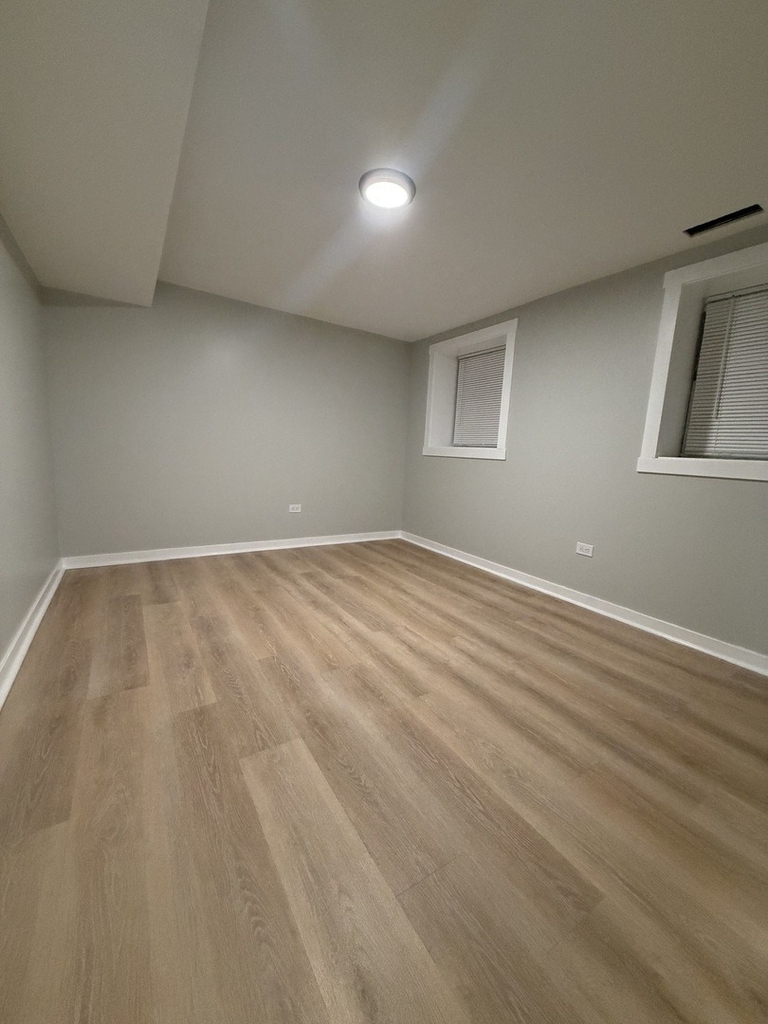 2701 N Whipple Street - Photo 11
