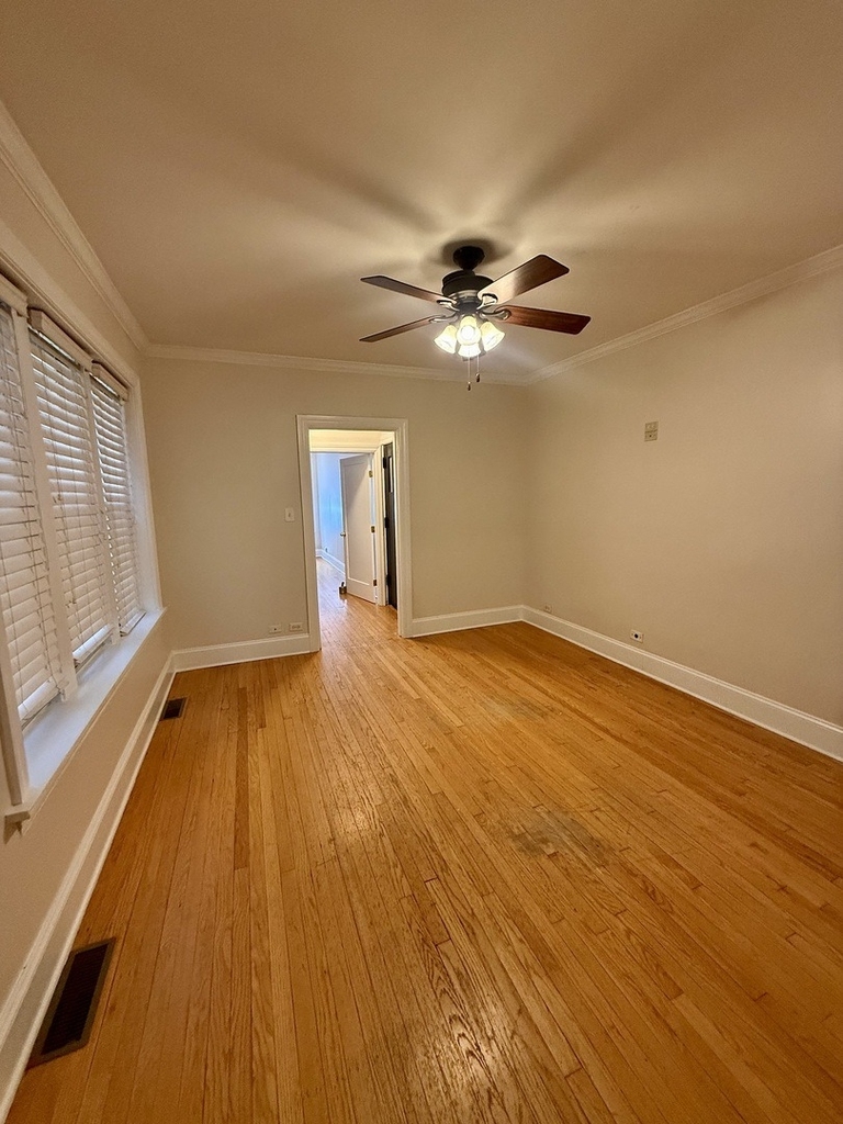 1906 W Byron Street - Photo 7
