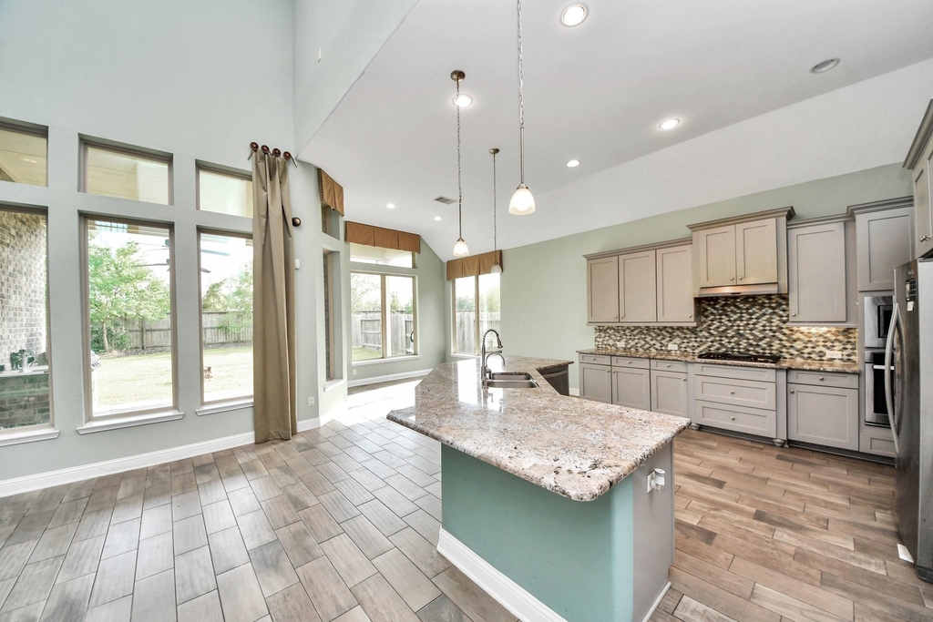 20211 Cascading Falls Boulevard - Photo 12