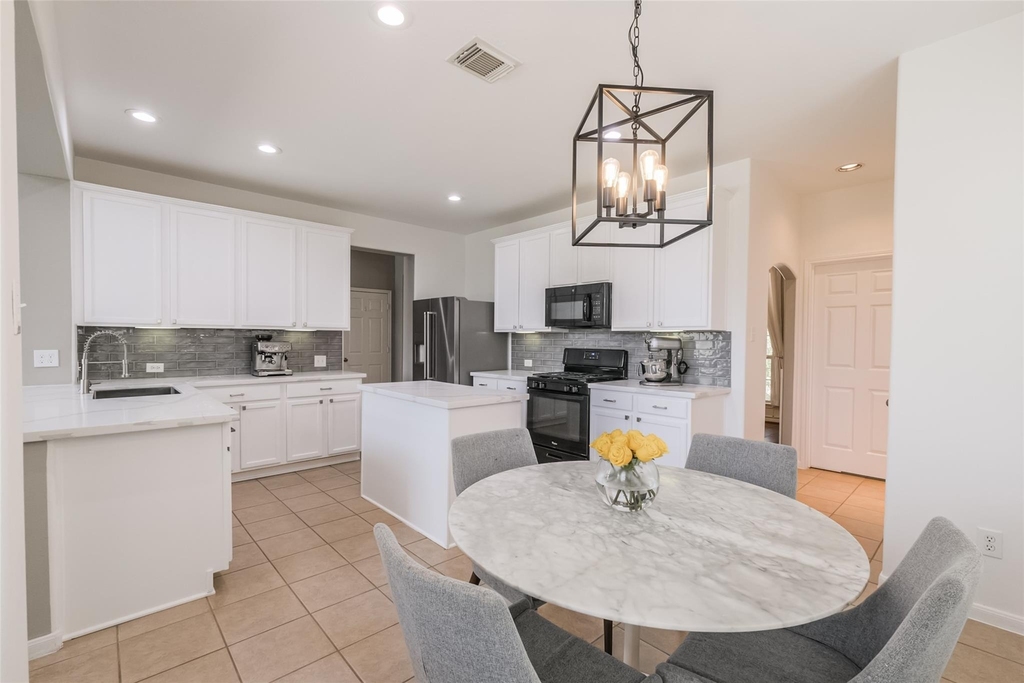 10314 Five Oaks Crossing - Photo 7