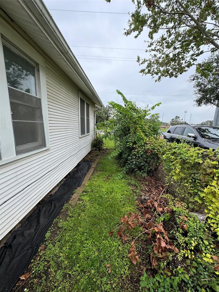 901 W 13th - Photo 3