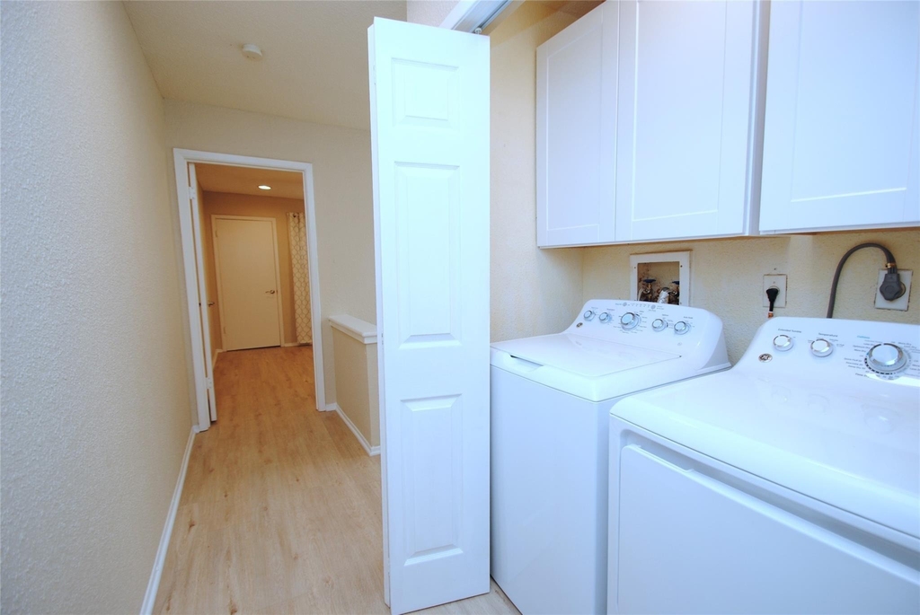 781 Country Place Drive - Photo 16