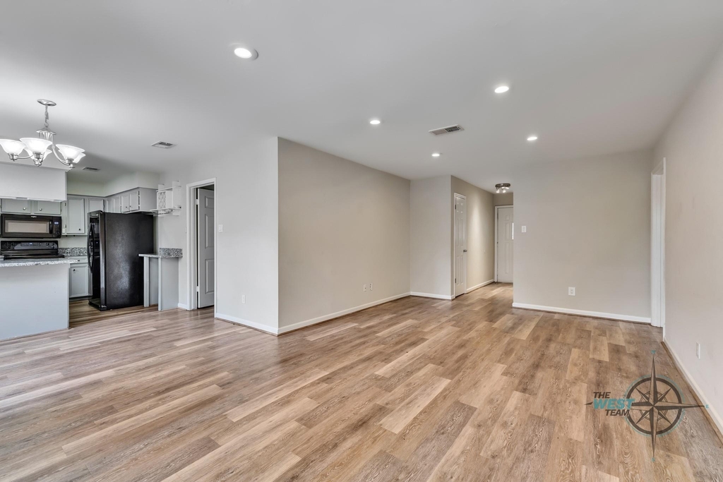 707 Hildred Avenue - Photo 9