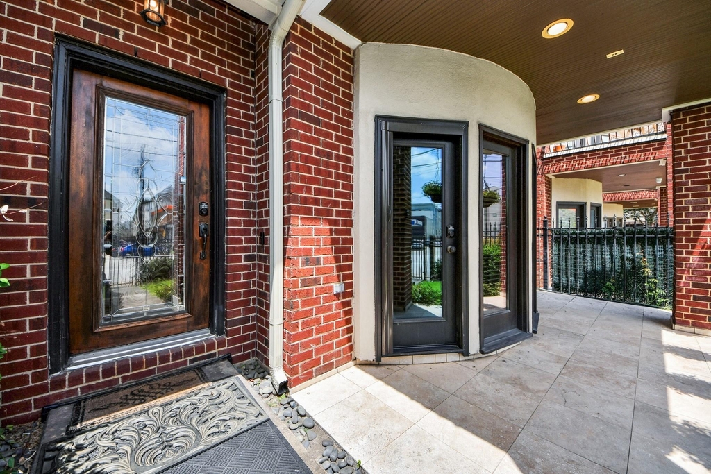 1817 Houston Avenue - Photo 2