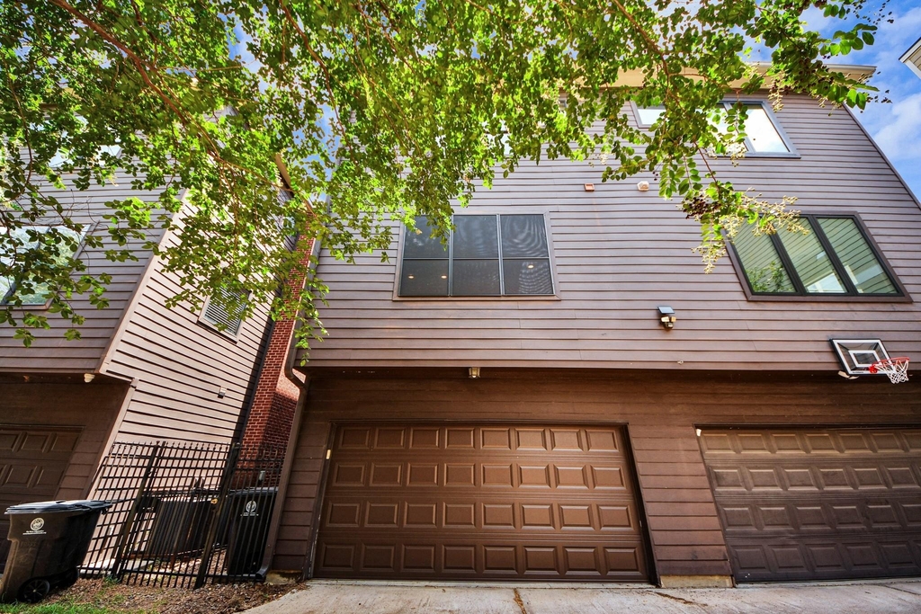 1817 Houston Avenue - Photo 32