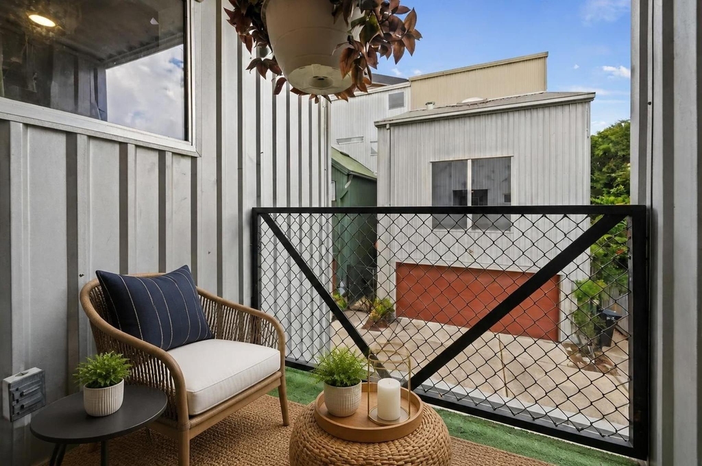 6128 Grand Boulevard - Photo 4