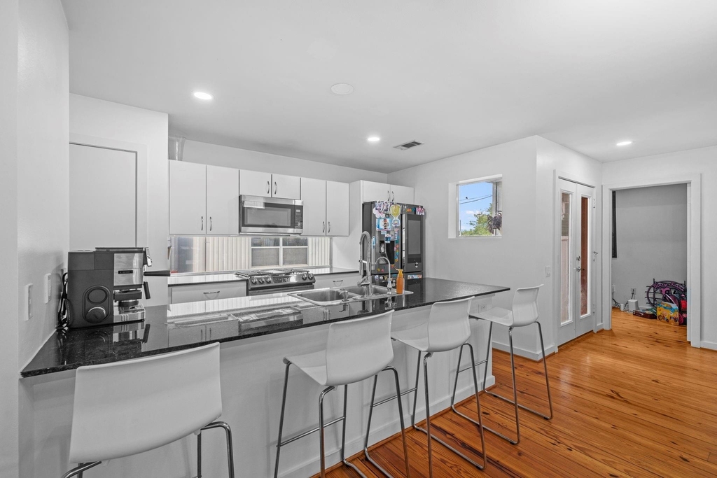 6128 Grand Boulevard - Photo 29