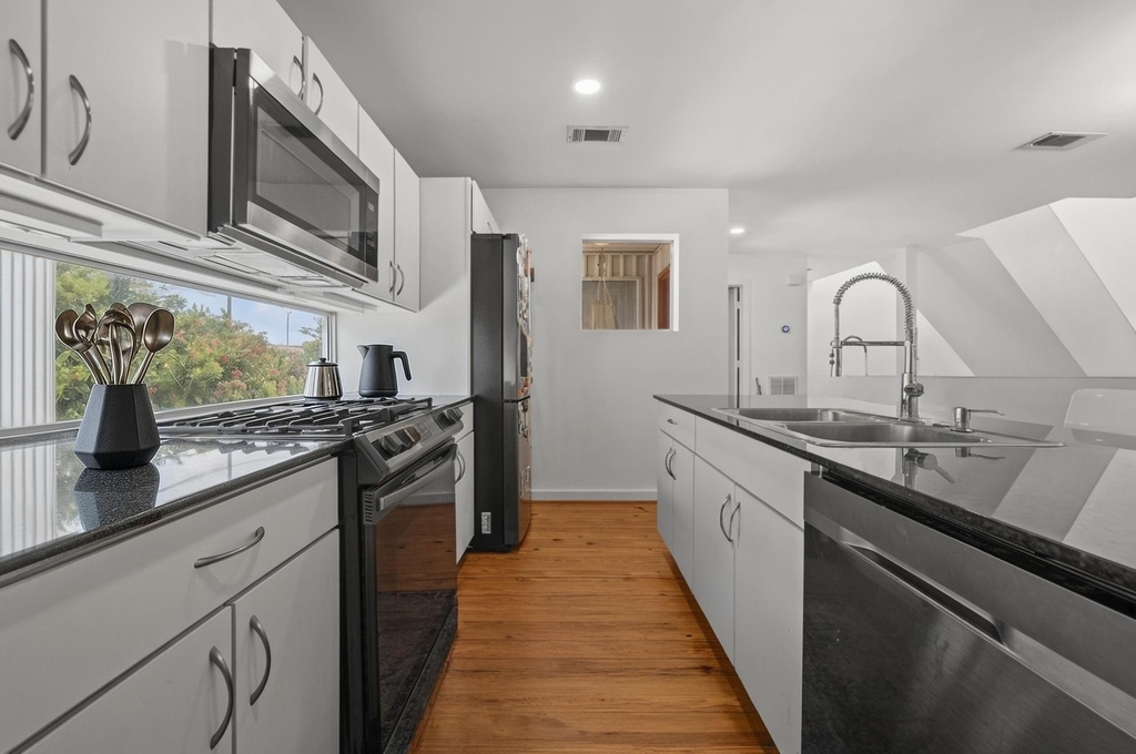 6128 Grand Boulevard - Photo 14