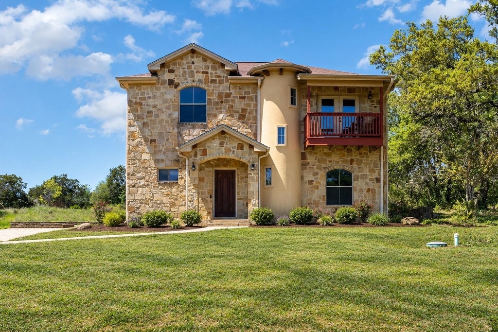 31425 Ranch Road 12 - Photo 2