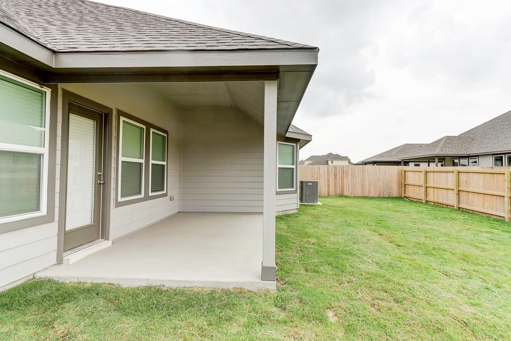 4015 Houberry Loop - Photo 30