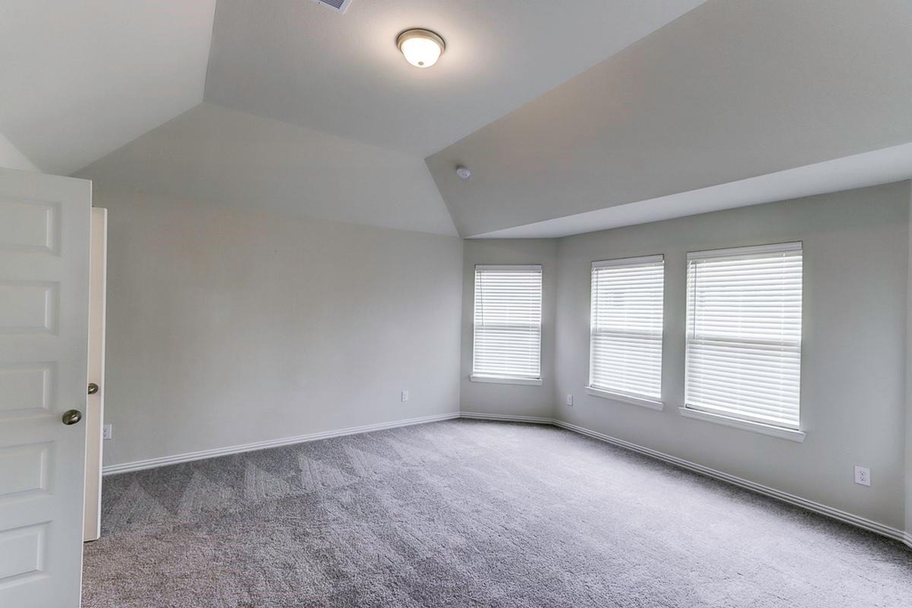 4015 Houberry Loop - Photo 10