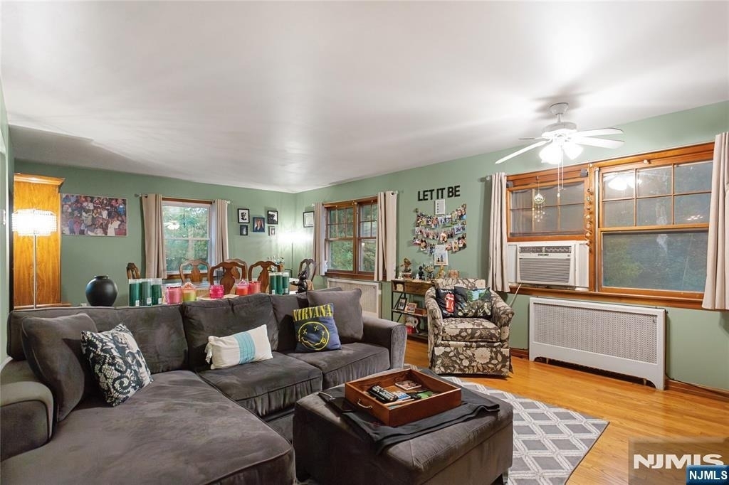 340 Saddle River - Photo 3