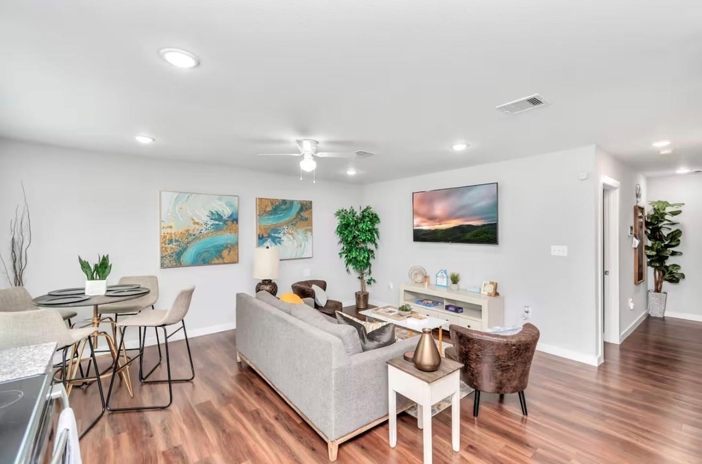 6608 Haight Street - Photo 1