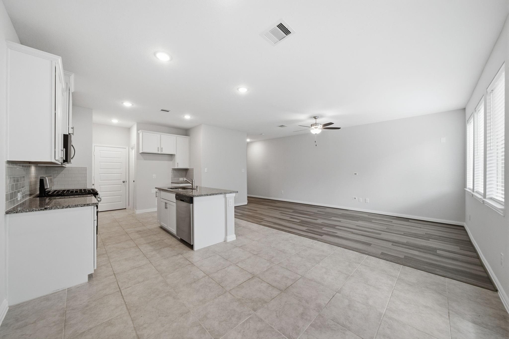 7116 Elgin Street - Photo 7