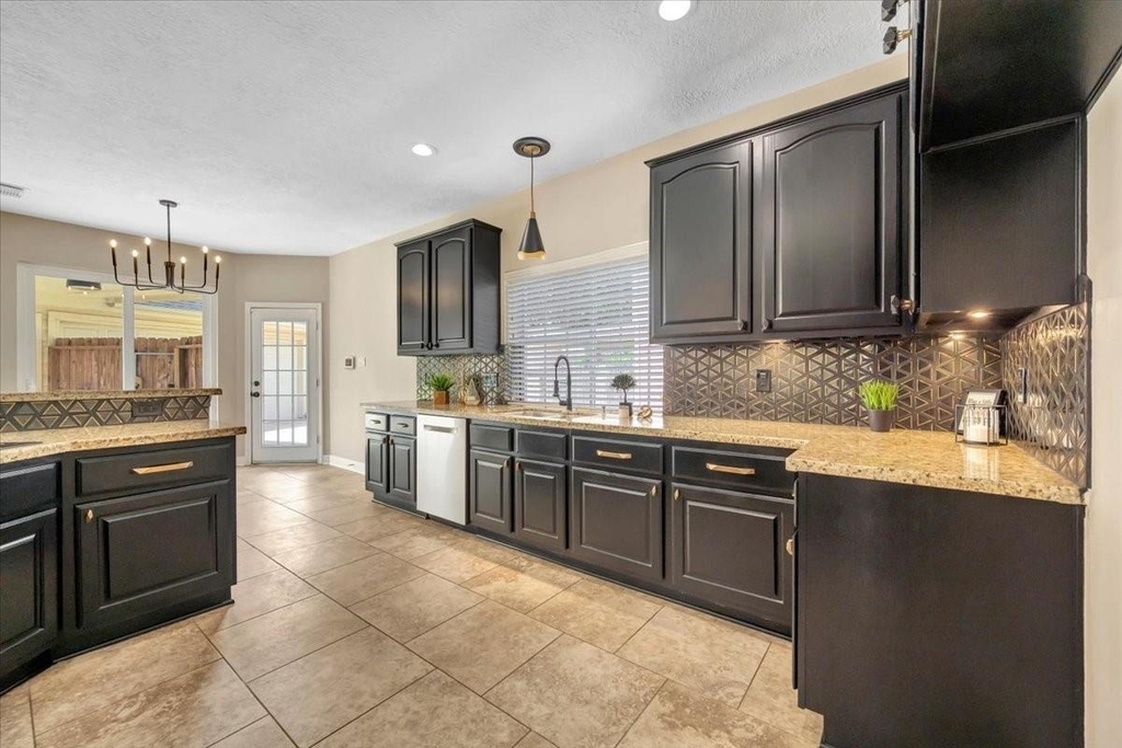 1350 Remington Crest Drive - Photo 7