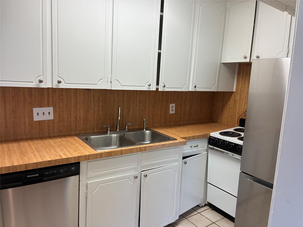 3400 Timmons Lane - Photo 3