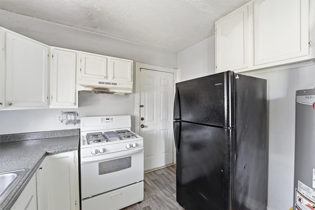 2420 Stevens Street - Photo 10