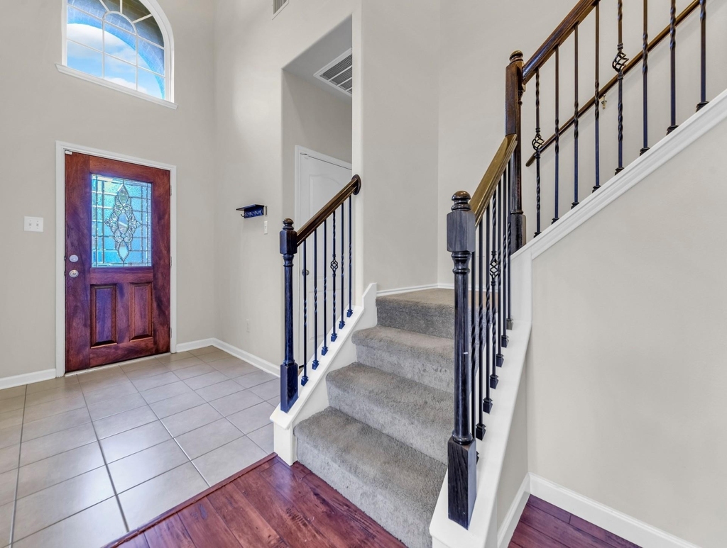 12014 Rockridge Falls Drive - Photo 2