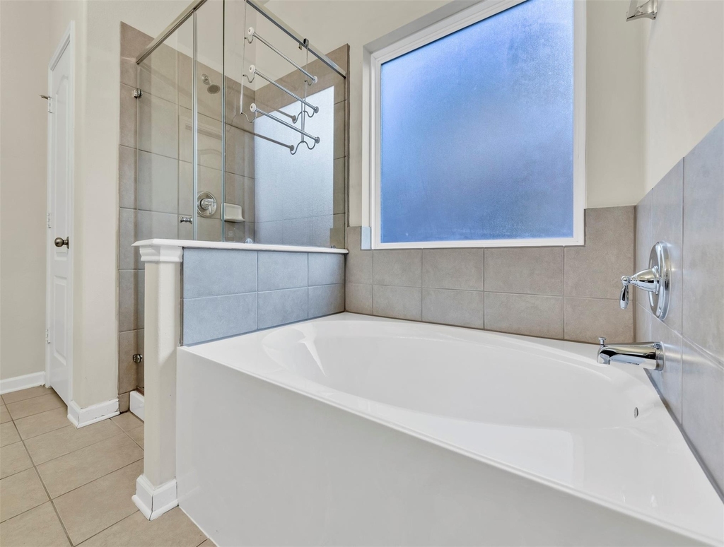 12014 Rockridge Falls Drive - Photo 16