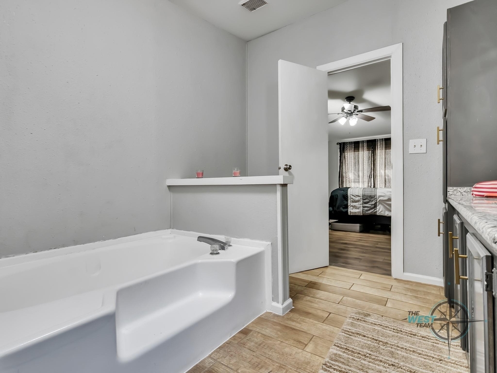 9654 Creek Vista Lane - Photo 37