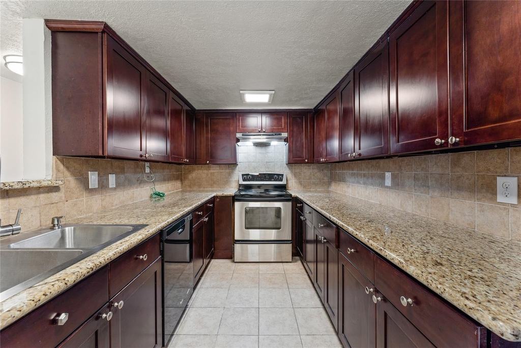 12633 Memorial Drive - Photo 15