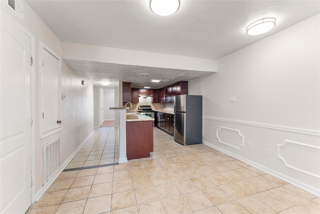 12633 Memorial Drive - Photo 9