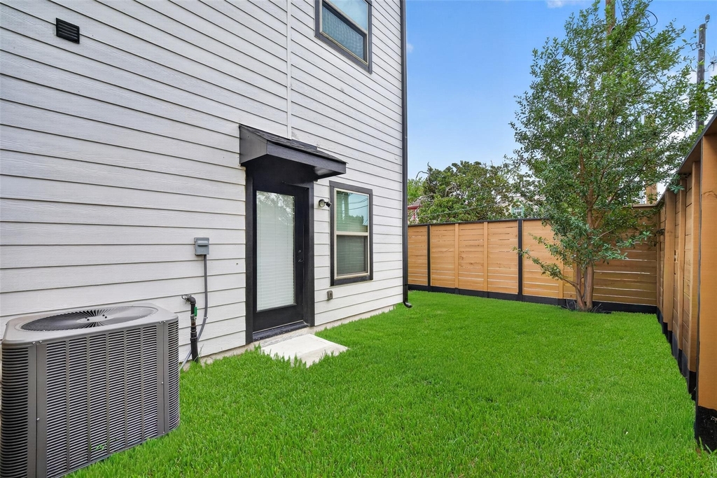 2341 Eagle Street - Photo 41